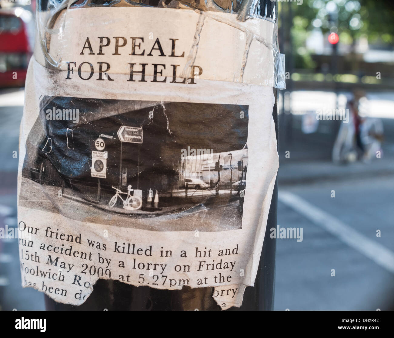 Ghost Bike strada memoriali restano numerose a Londra Foto Stock