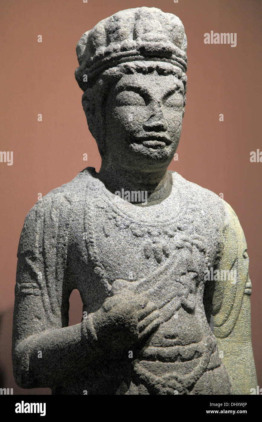 Corea del Sud, Gyeongju, Museo Nazionale, Avalokitesvara Bodhisattva statua, Foto Stock