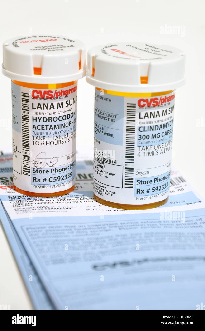 La prescrizione di farmaci pillole - idrocodone ed acetamminofene analgesici e clindamicina Foto Stock