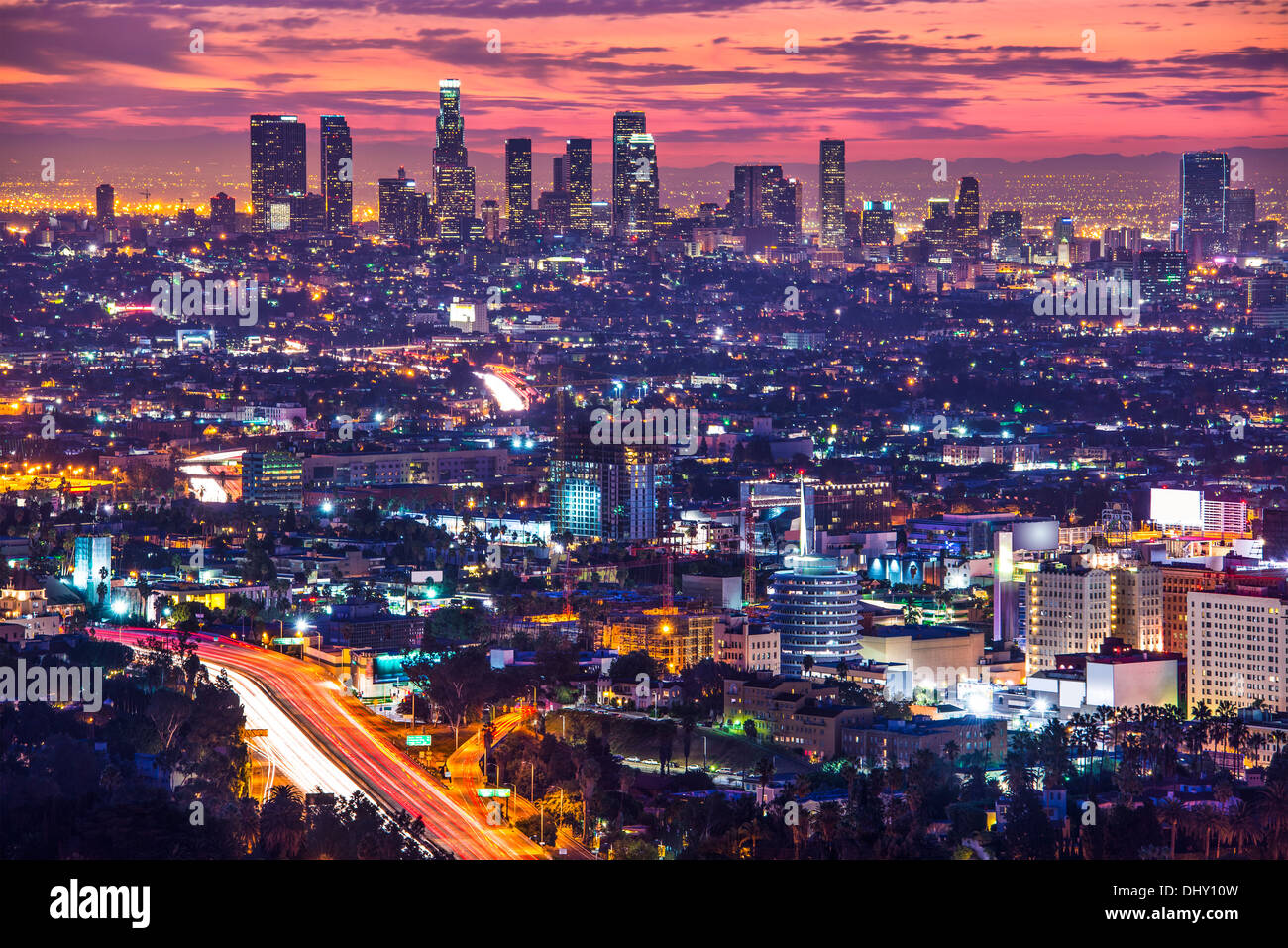 Il centro cittadino di Los Angeles, California, Stati Uniti d'America skyline all'alba. Foto Stock