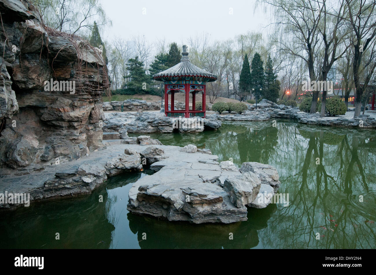 Ritan Park nella zona Jianguomen in Chaoyang District, Pechino, Cina Foto Stock