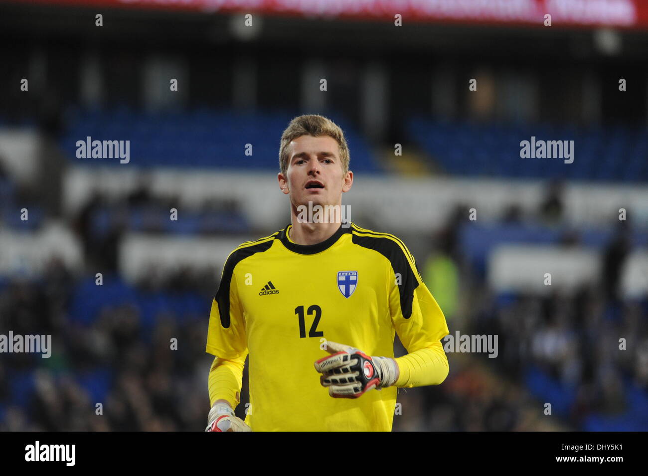 Cardiff, Galles, UK. Il 16 novembre 2013. Il Galles v Finlandia Vauxhall amichevole internazionale : Finlandia portiere Lukas Hradecky. Credito: Phil Rees/Alamy Live News Foto Stock