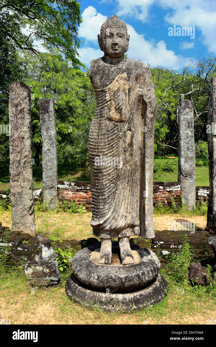 Rovine del tempio (XII secolo), Polonnaruwa, Sri Lanka Foto Stock