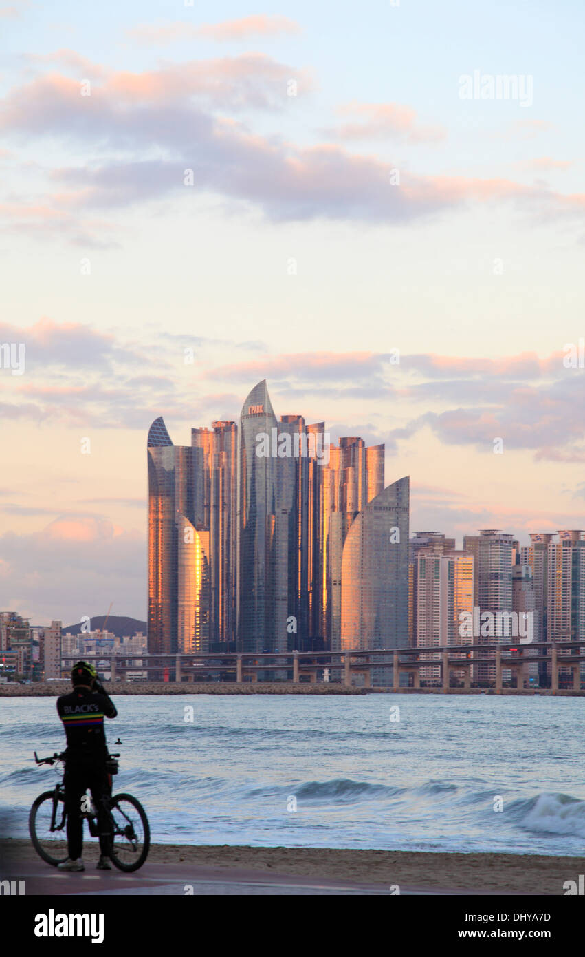 Corea del Sud, Busan, Gwangalli Beach, skyline, grattacieli, Foto Stock