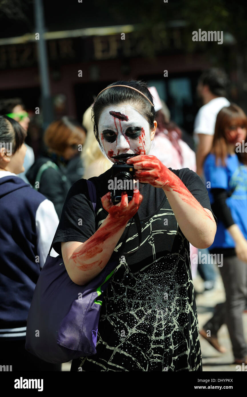 Zombie nella sessione inaugurale del Zombie a piedi, Perth, Western Australia Foto Stock