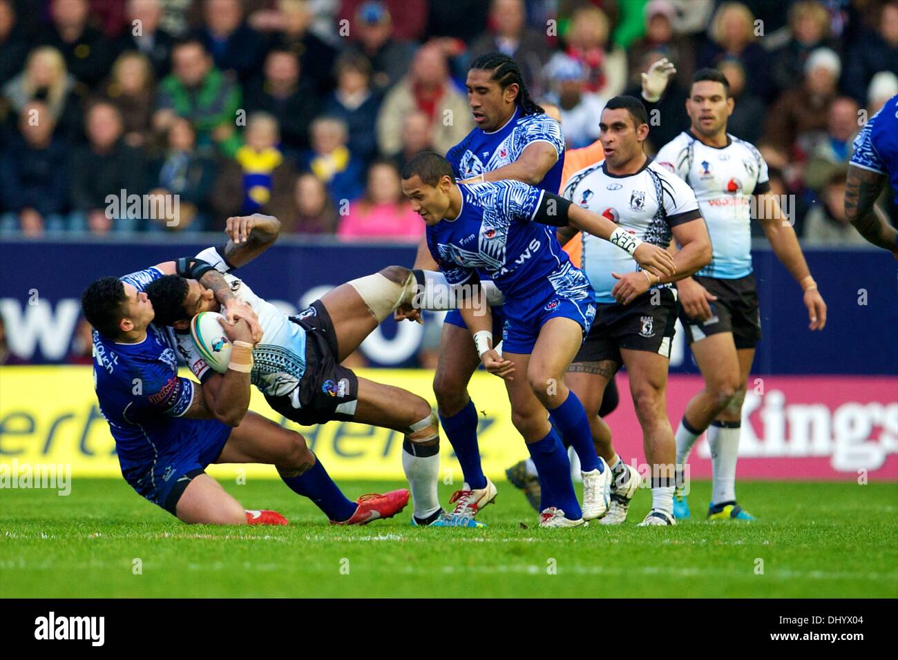 Warrington, Regno Unito. 17 Nov, 2013. Tony Puletua (Samoa) durante la Coppa del Mondo di Rugby trimestre finale tra Samoa e Figi dal Halliwell Jones Stadium. Credito: Azione Sport Plus/Alamy Live News Foto Stock