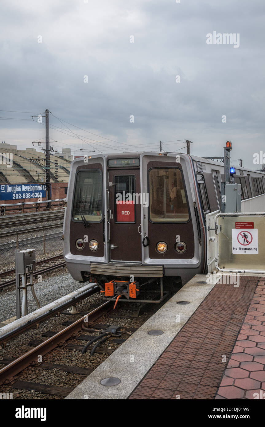 Linea rossa del treno, area di Washington Metro Transit Authority, NoMa la Stazione della Metropolitana di Washington, DC Foto Stock