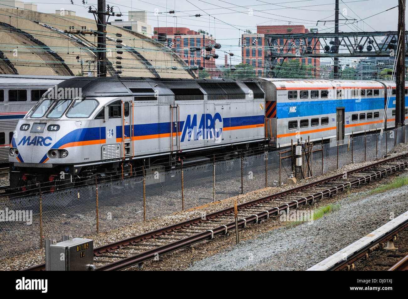 MARC MP36PH-3C locomotore n. 14 fuori della Union Station, Washington DC Foto Stock