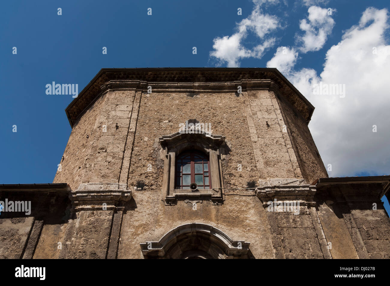 Vista panoramica della chiesa di Santa Maria delle Grazie di Scanno. Abruzzo, Italia. Foto Stock