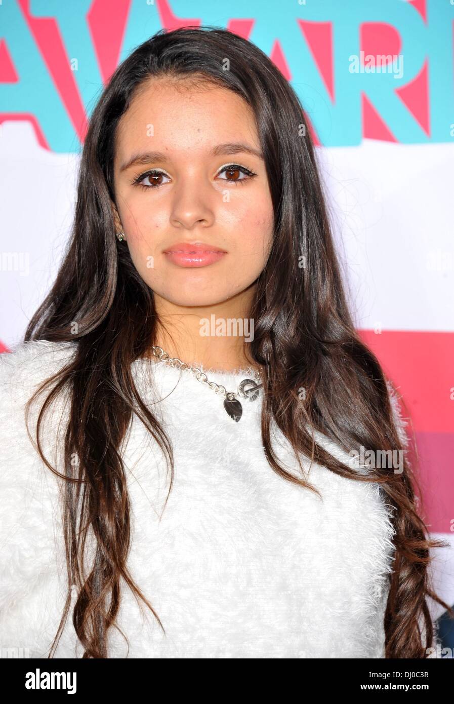 Los Angeles, CA, Stati Uniti d'America. 17 Nov, 2013. Andrea Valentina presso gli arrivi per il quinto annuale TeenNick HALO Awards, Hollywood Palladium, Los Angeles, CA Novembre 17, 2013. © Dee Cercone/Everett raccolta/Alamy Live News Foto Stock