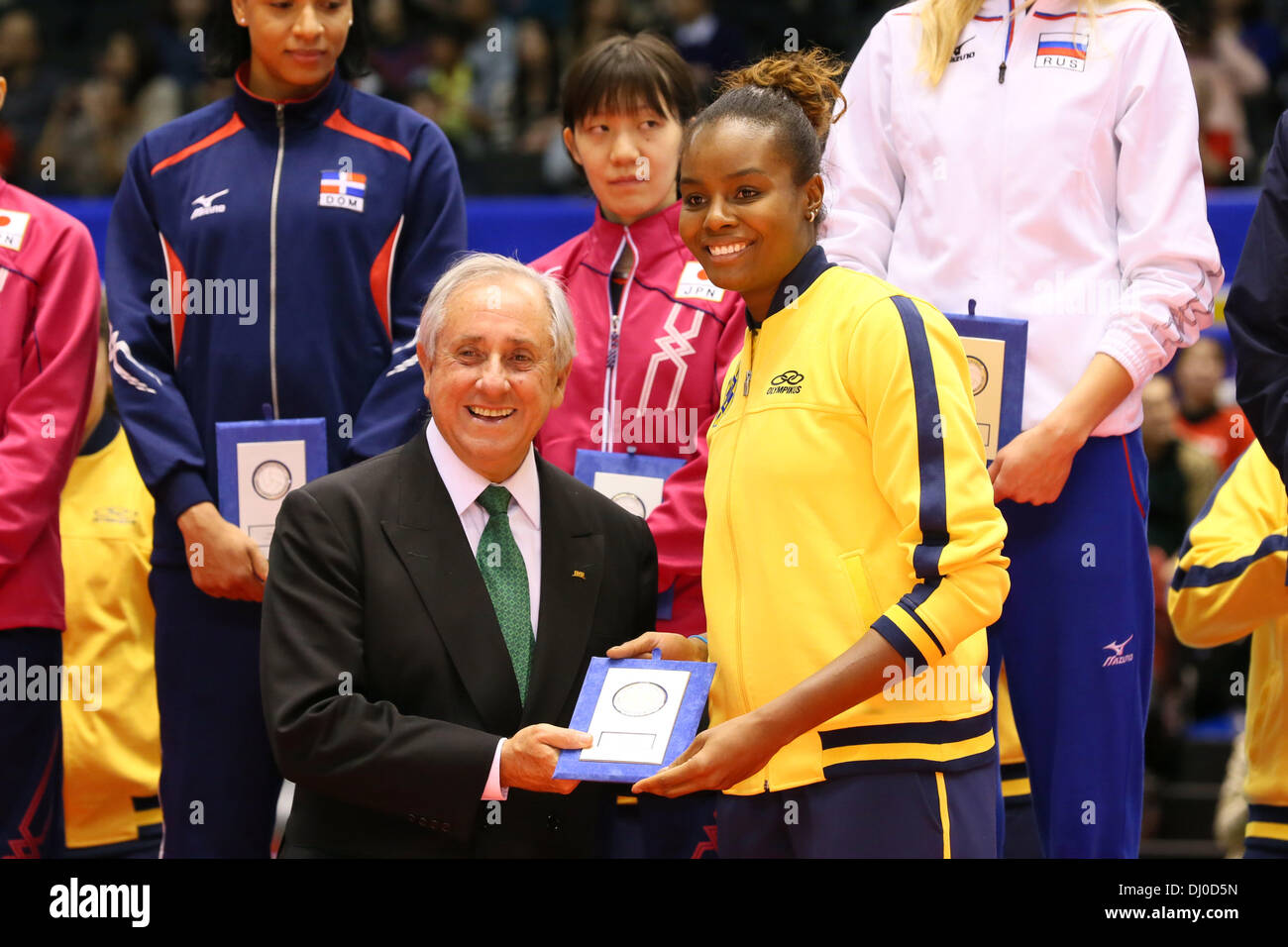 Tokyo Metropolitan Gymnasium, Tokyo, Giappone. 17 Nov, 2013. Fabiana Claudino (BRA), 17 novembre 2013 - Pallavolo : FIVB World Grand Champions Cup femminile premiazione al Tokyo Metropolitan Gymnasium, Tokyo, Giappone. © AFLO SPORT/Alamy Live News Foto Stock