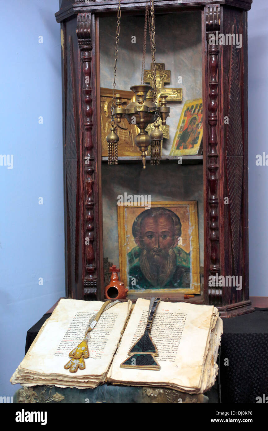 Stringa tradizionale di perle, Bugrov della casa in legno, Volodarsk, Nizhny Novgorod, Russia Foto Stock