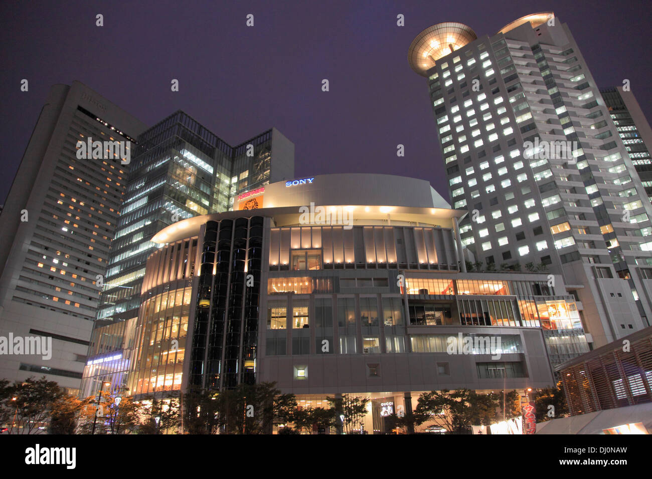 Giappone, Osaka, Kita distretto, scene di strada, Foto Stock