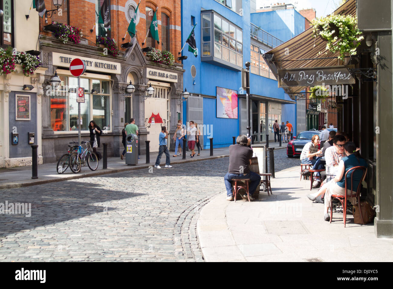 Una strada di Temple Bar a Dublino Irlanda Foto Stock