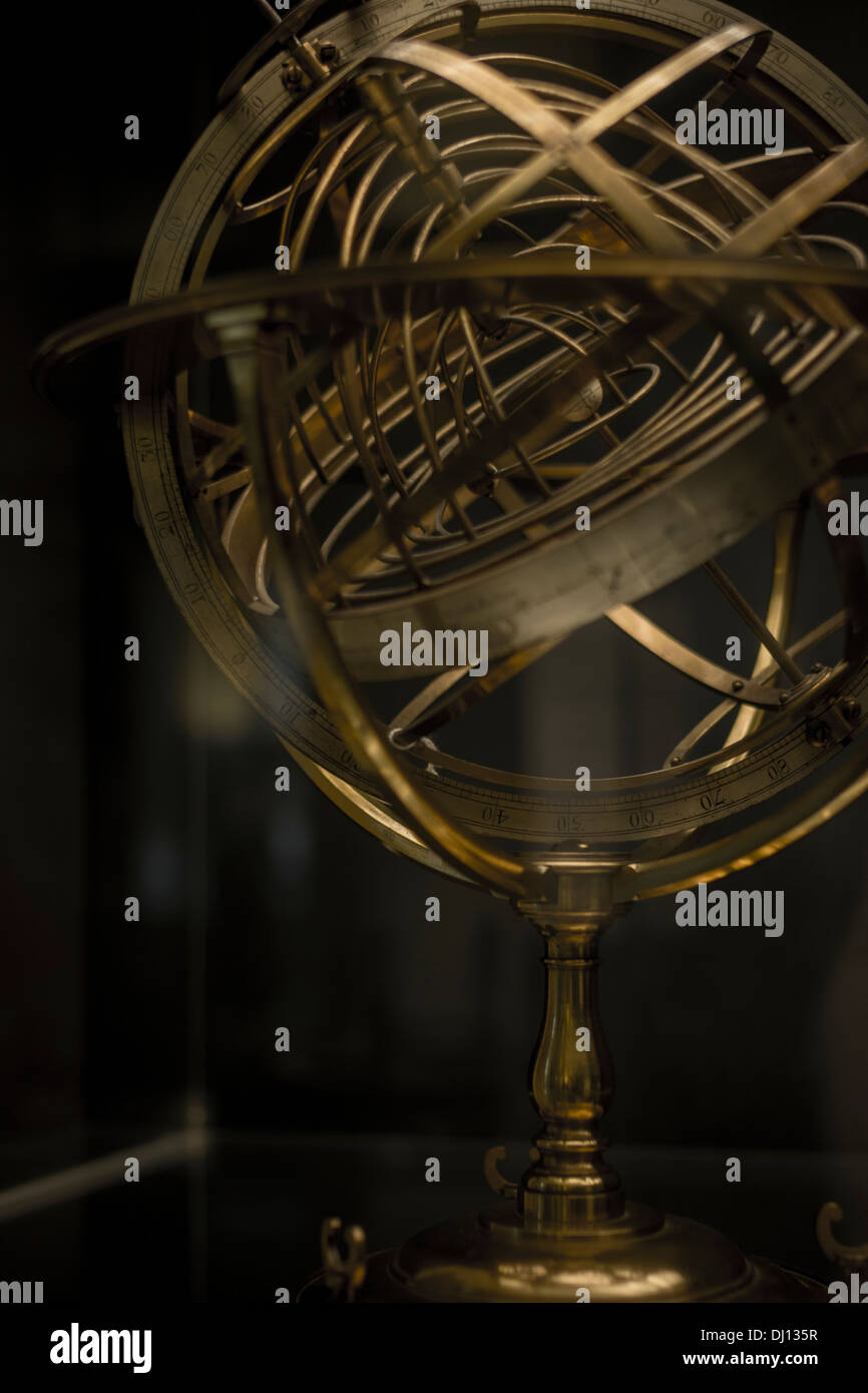 Sfera armillare tenuto presso il Museo di Storia della Scienza di Oxford, Regno Unito Foto Stock