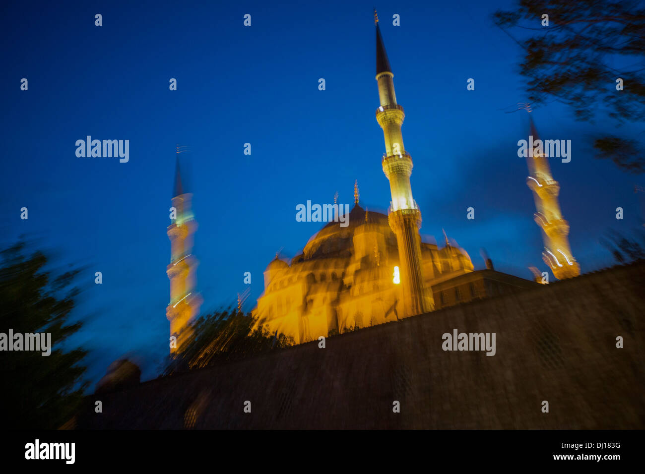 La Moschea Blu di notte ad Istanbul in Turchia Foto Stock