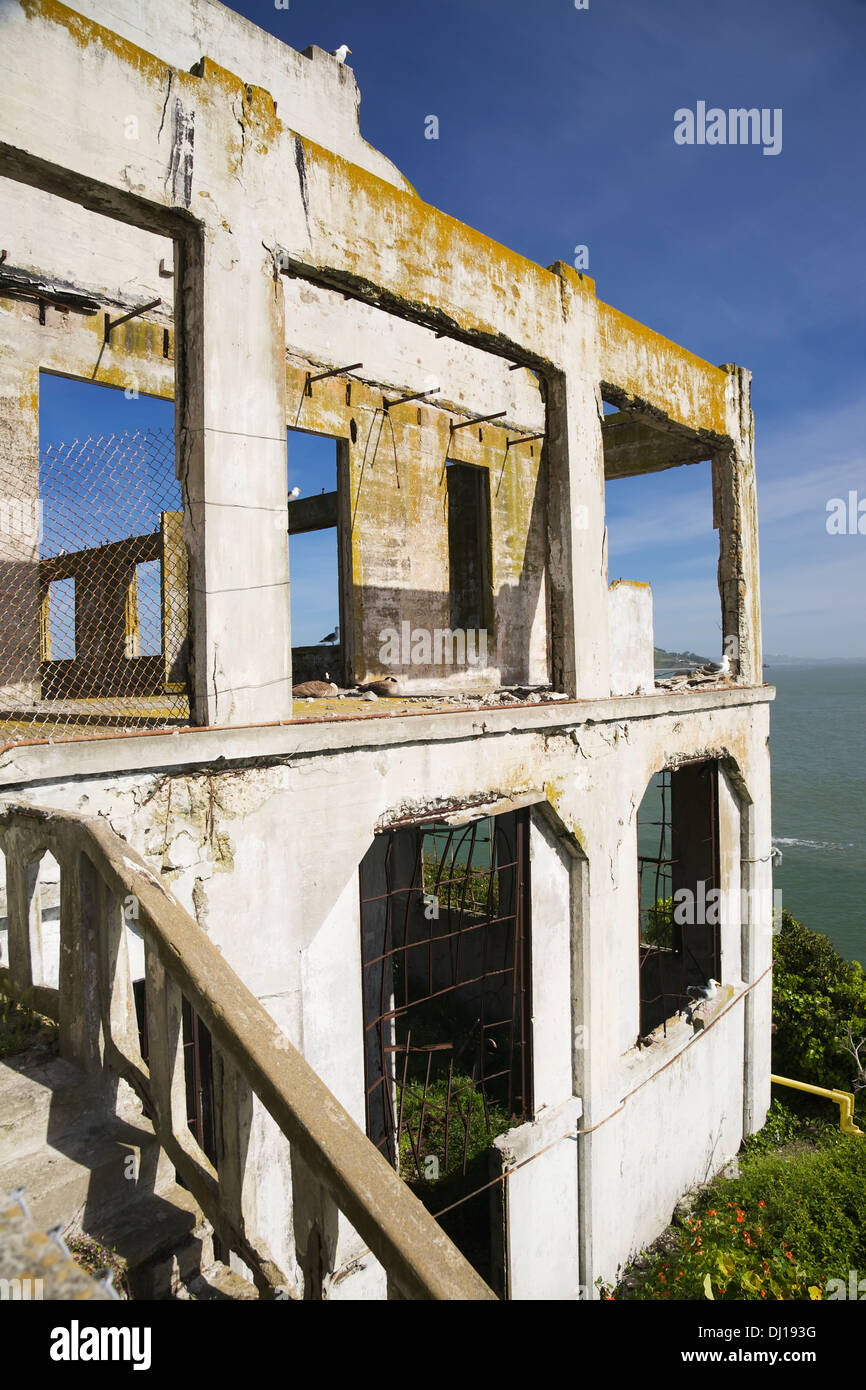 Rovine presso la prigione di Alcatraz sull isola di Alcatraz; San Francisco, California, Stati Uniti d'America Foto Stock