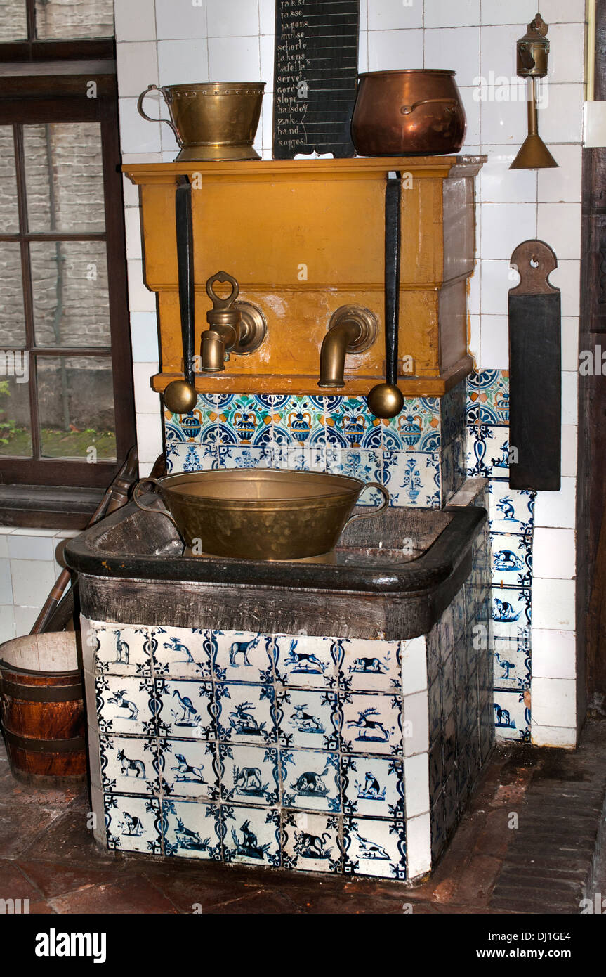 La cucina olandese piastrelle blu piastrelle 17-18 secolo Paesi Bassi Olanda Museum Foto Stock