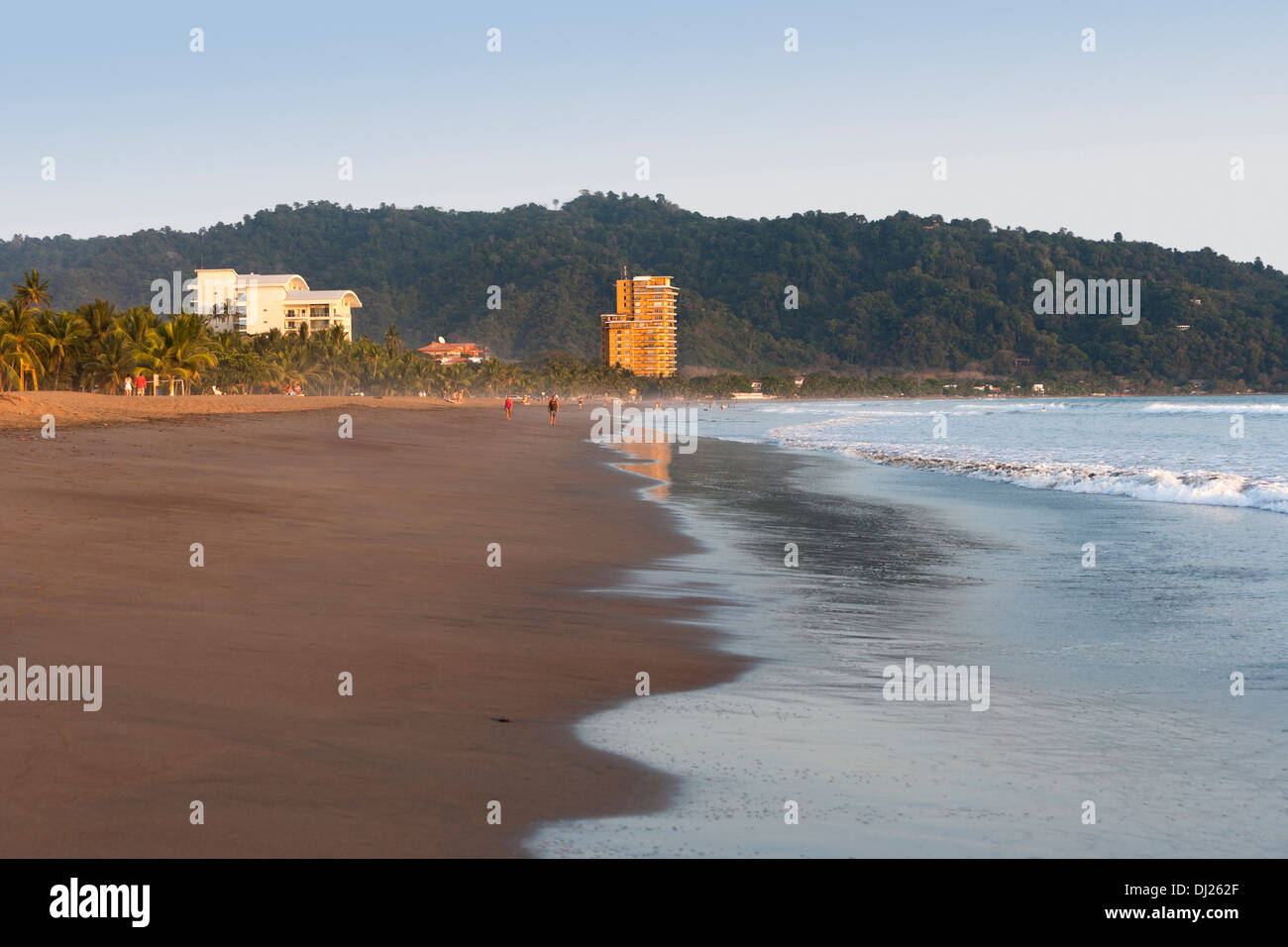 Jaco Beach sulla costa del Pacifico di Costa Rica Foto Stock