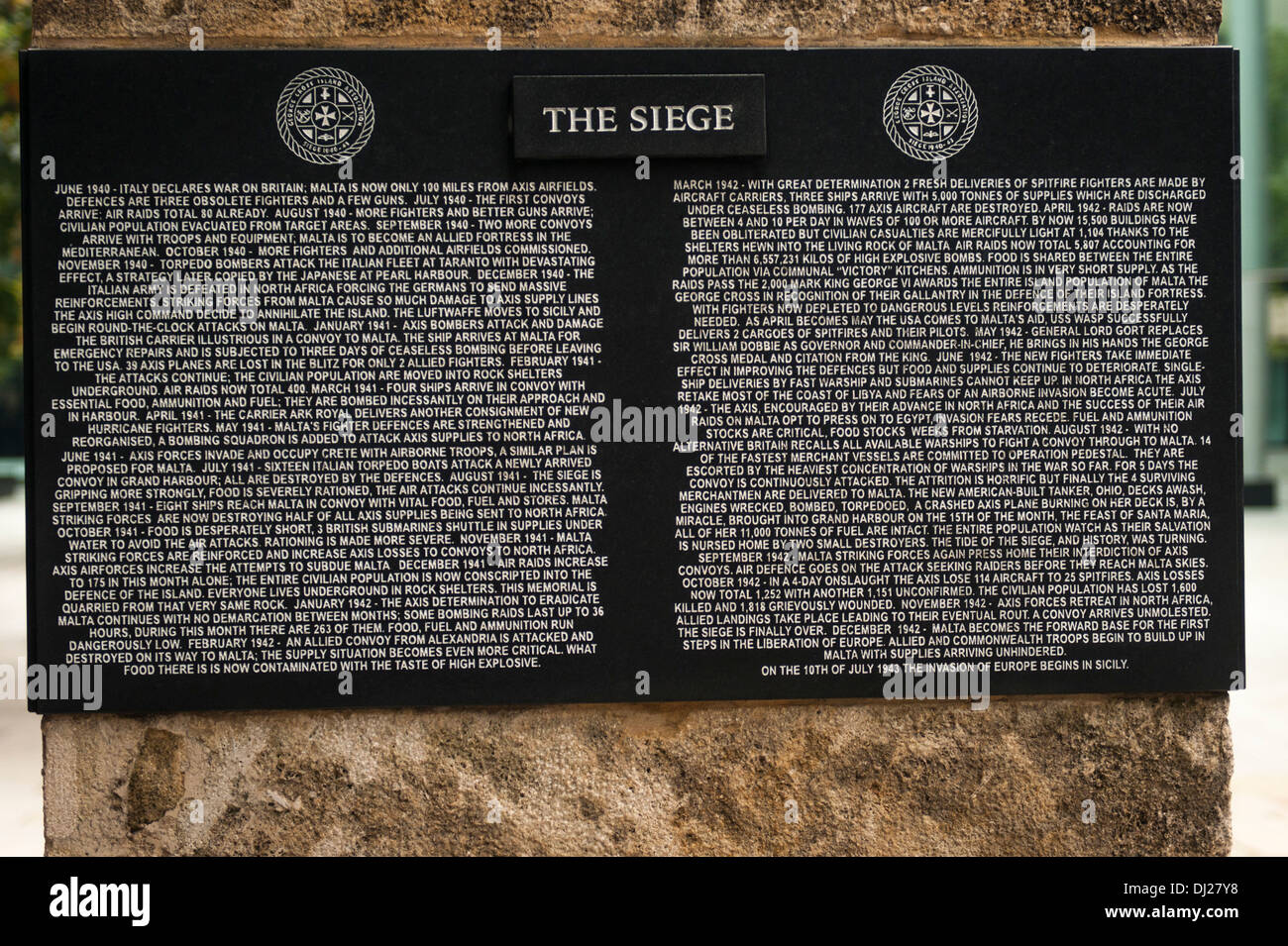 Città di Malta di placca GC dato popolo maltese per l'assedio del 1940 - 1943 ha tenuto fuori da invasori fascista di alleati Storia Storia Foto Stock