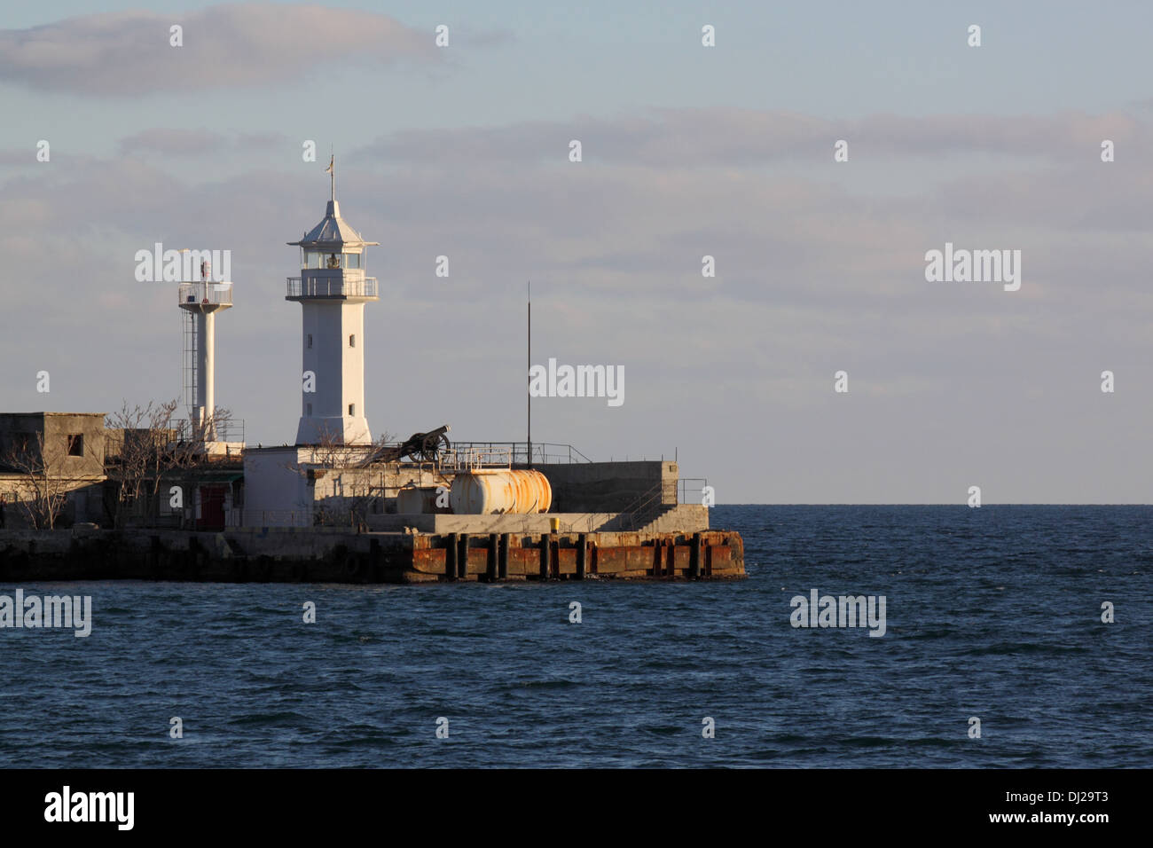 Vista sul faro a Yalta, Crimea Foto Stock