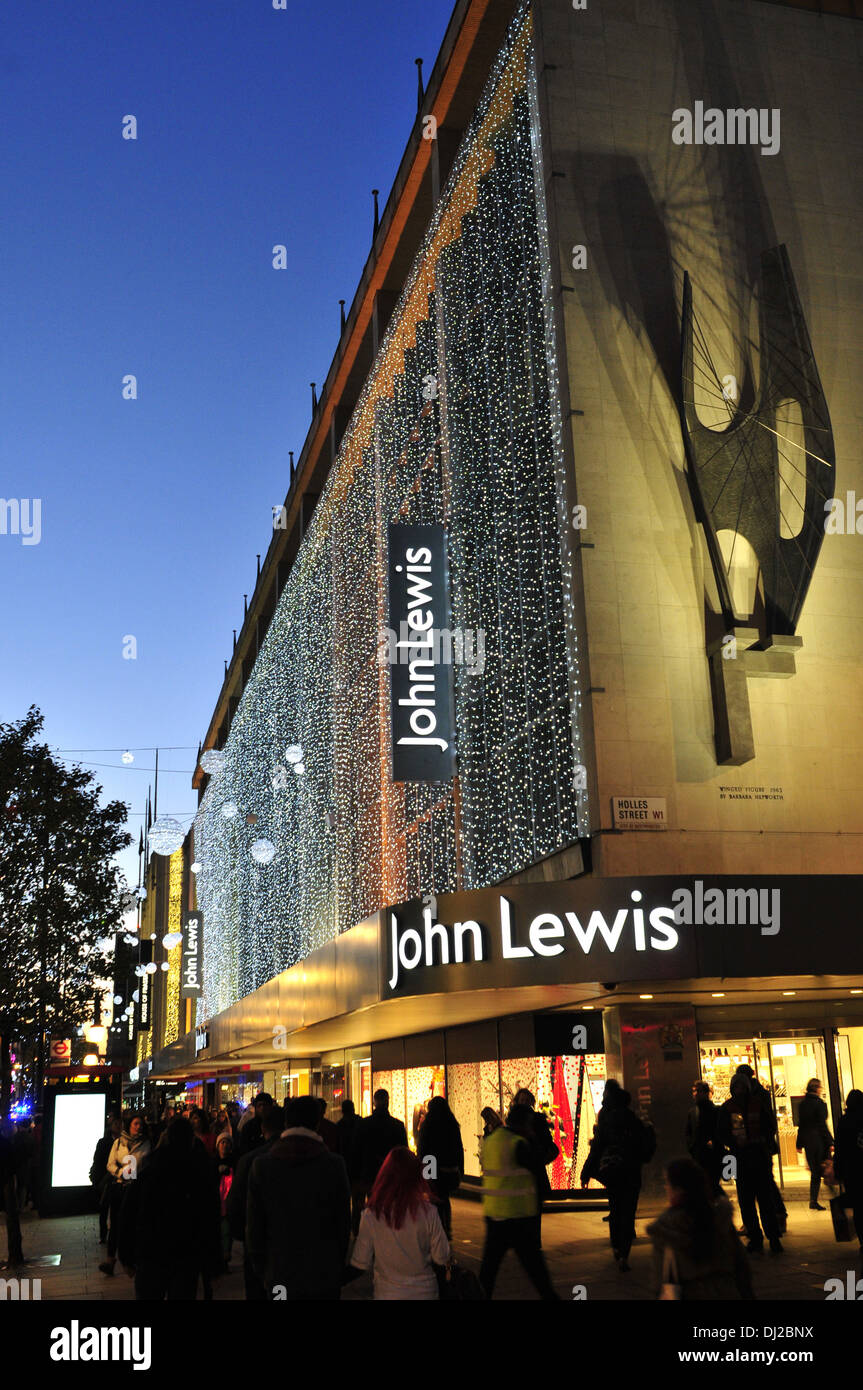 Una vista ravvicinata di John Lewis su Oxford Street, con decorazioni di Natale Foto Stock