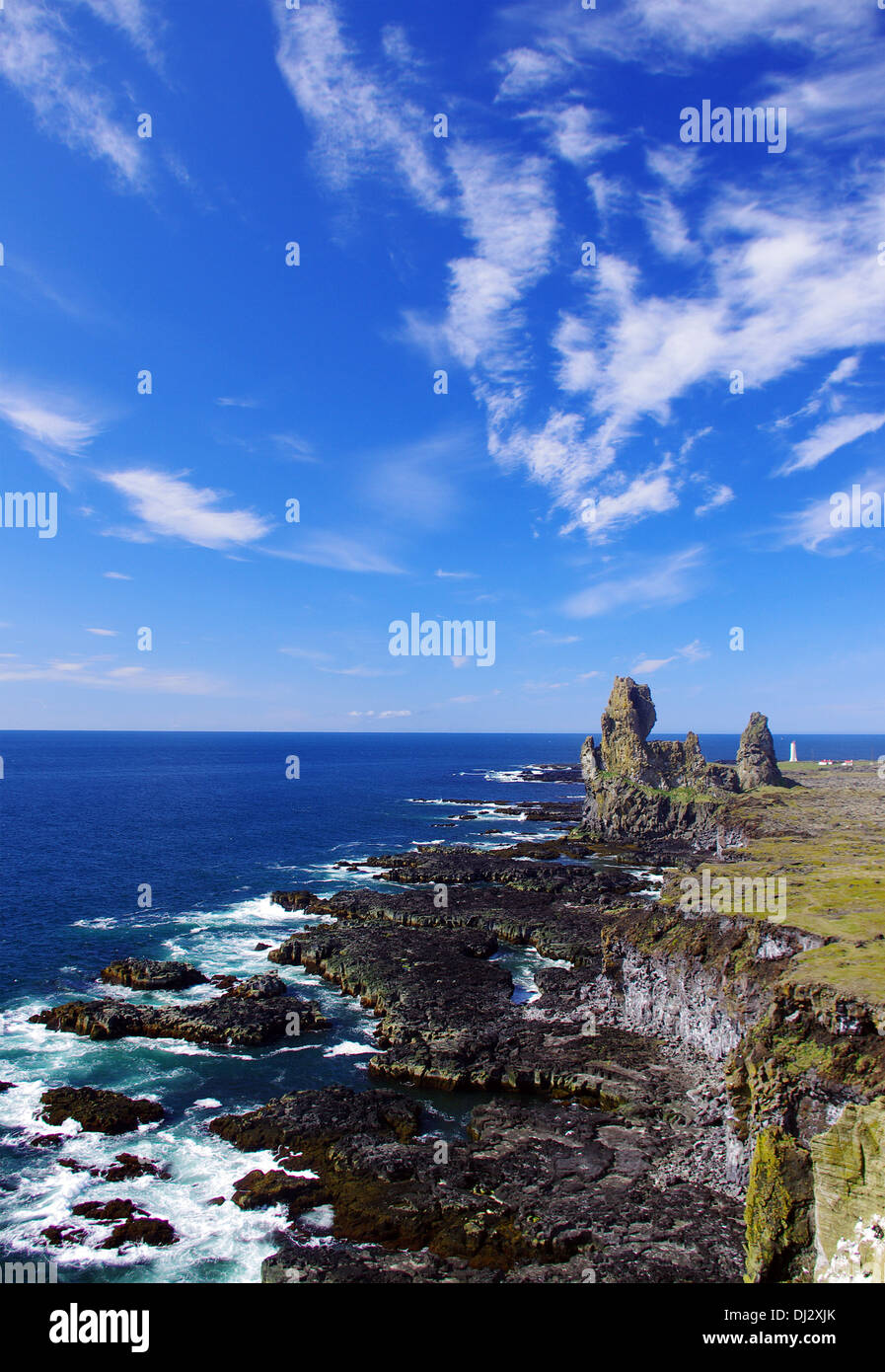Costa rocciosa nella parte occidentale di Islanda Foto Stock