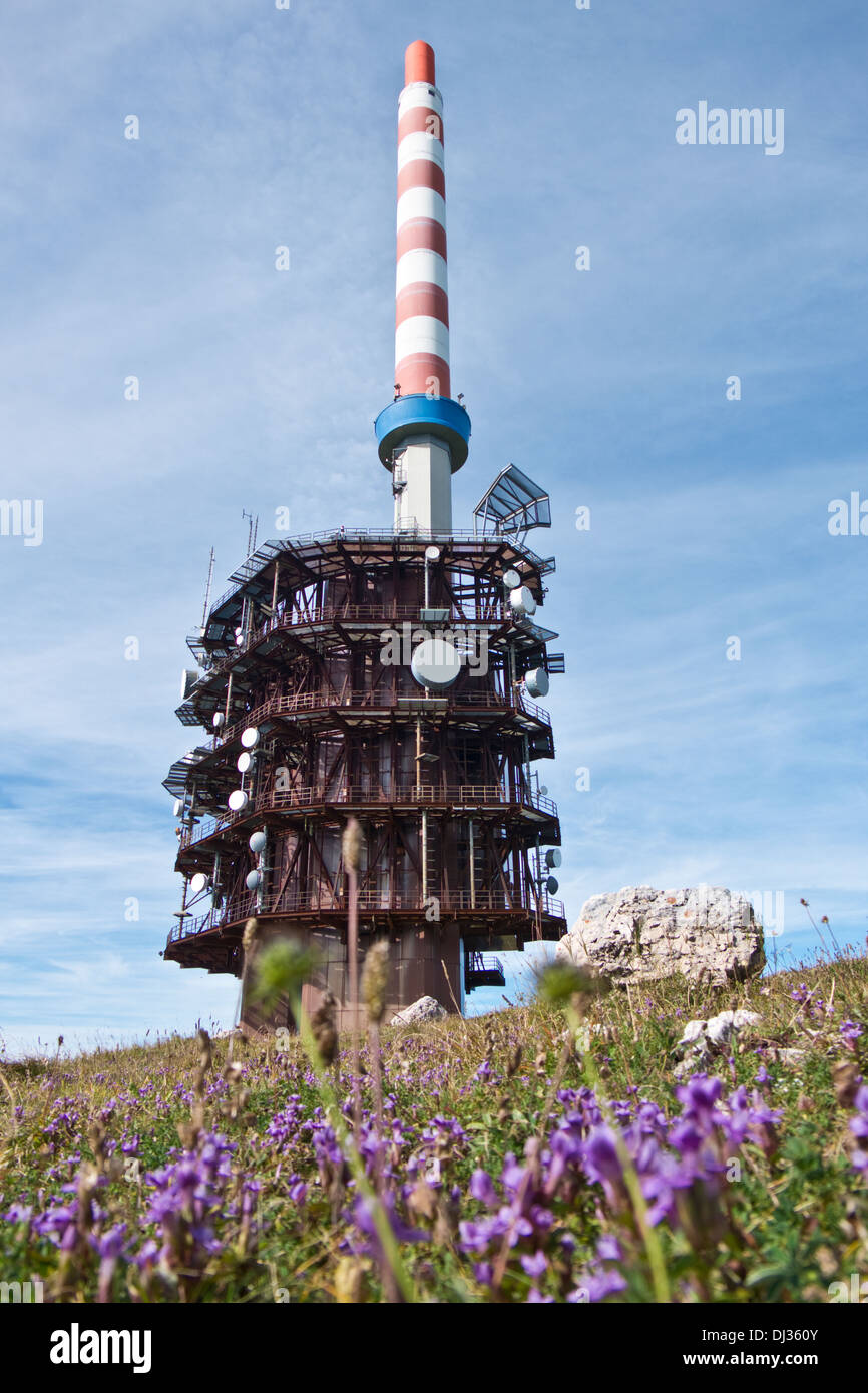 La torre della televisione, il Chasseral, Svizzera Foto Stock