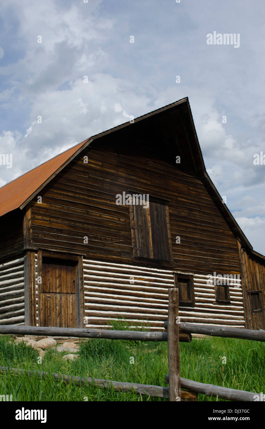 Il vecchio fienile a Steamboat Springs, Colorado è un iconico fixture. Foto Stock