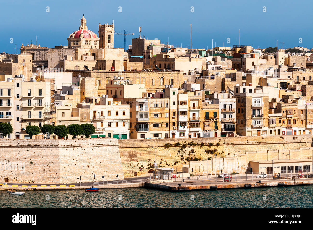 Le attrazioni di, affacciato, attorno e sull' isola di Malta: Repubblica di Malta, Maltese Mare Mediterraneo Europa porto di La Valletta Foto Stock