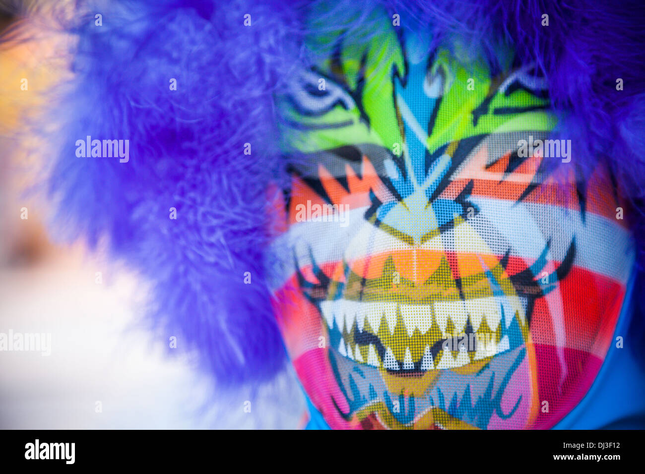 Un costume design per uno dei molti Clovis gruppi o grupo de Bate-Bola al 2010 il carnevale di Rio de Janeiro in Brasile. Foto Stock