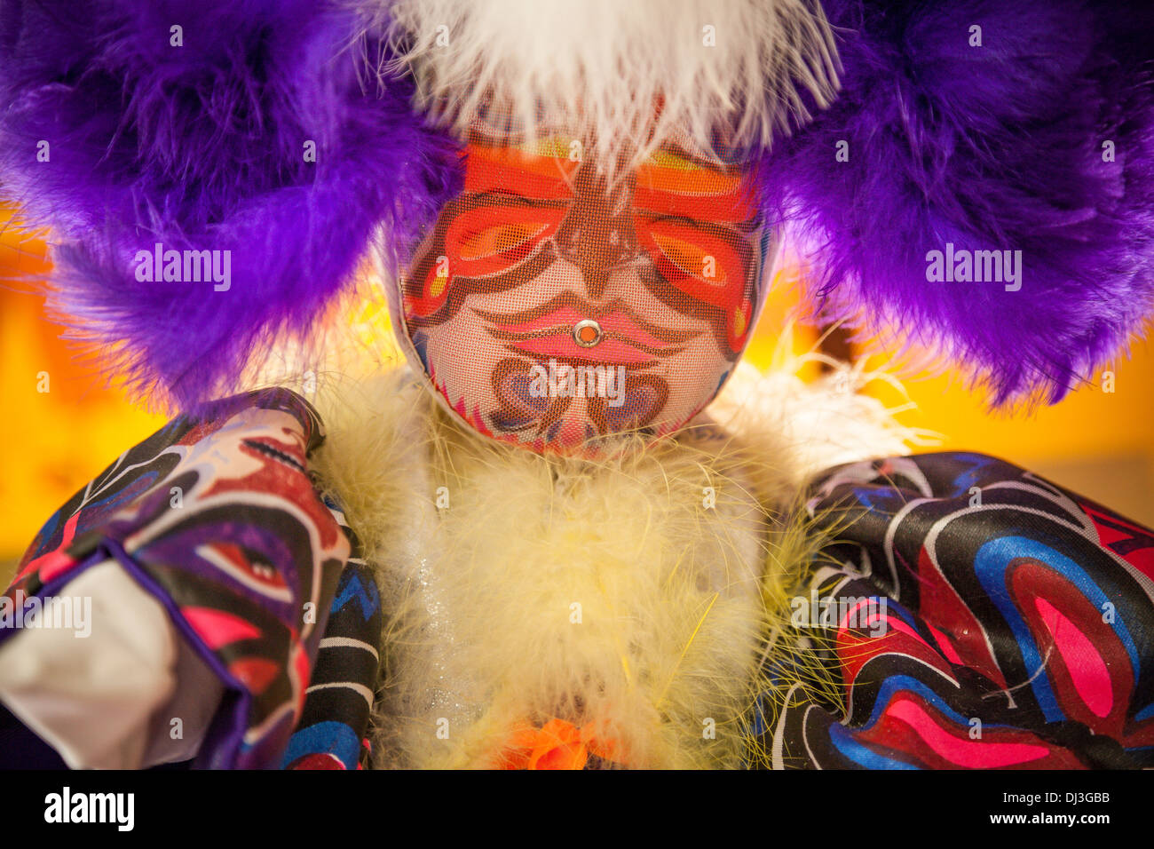 Un costume design per uno dei molti Clovis gruppi o grupo de Bate-Bola al 2010 il carnevale di Rio de Janeiro in Brasile. Foto Stock