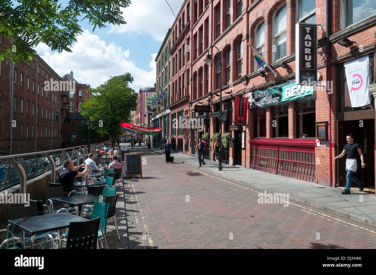 Canal Street, Manchester, Inghilterra, Regno Unito. Manchester Gay Village. Foto Stock