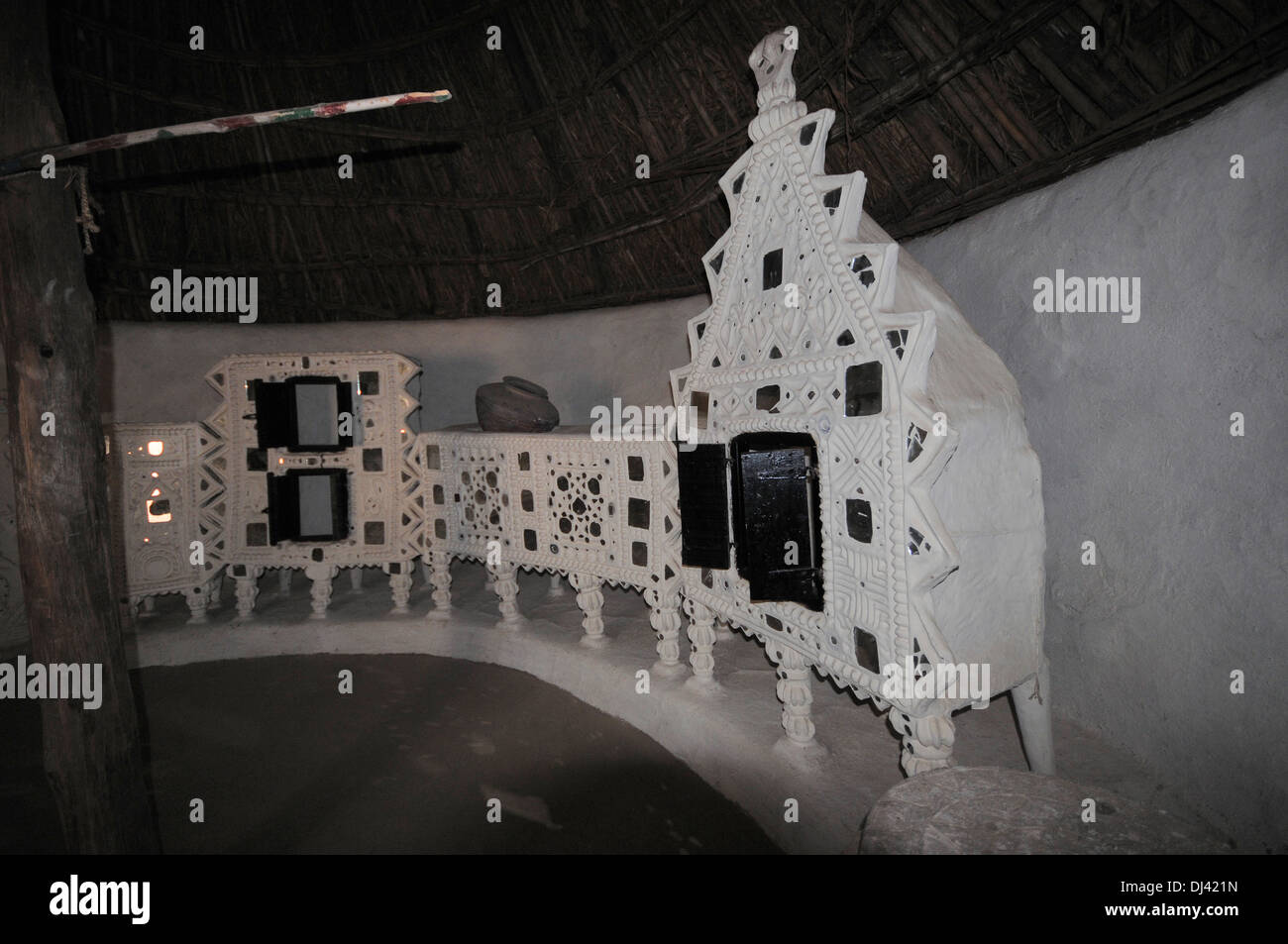 Arte Tribale pezzo, Shilpgram, Udaipur, Rajasthan in India Foto Stock