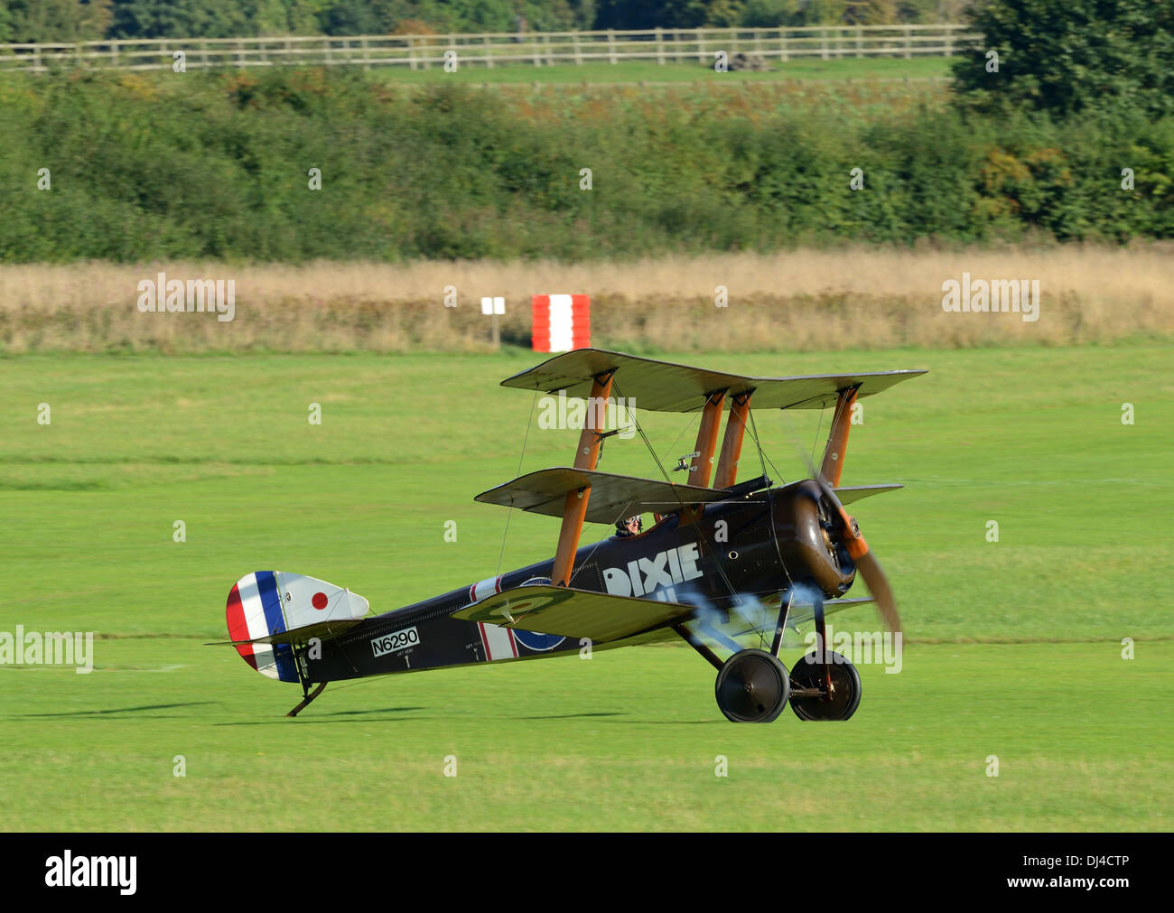 Triplano Sopwith,vintage RAF WW1 aereo da combattimento da Shuttleworth collection.Ottobre battenti giorno 2013.Biggleswade REGNO UNITO Foto Stock