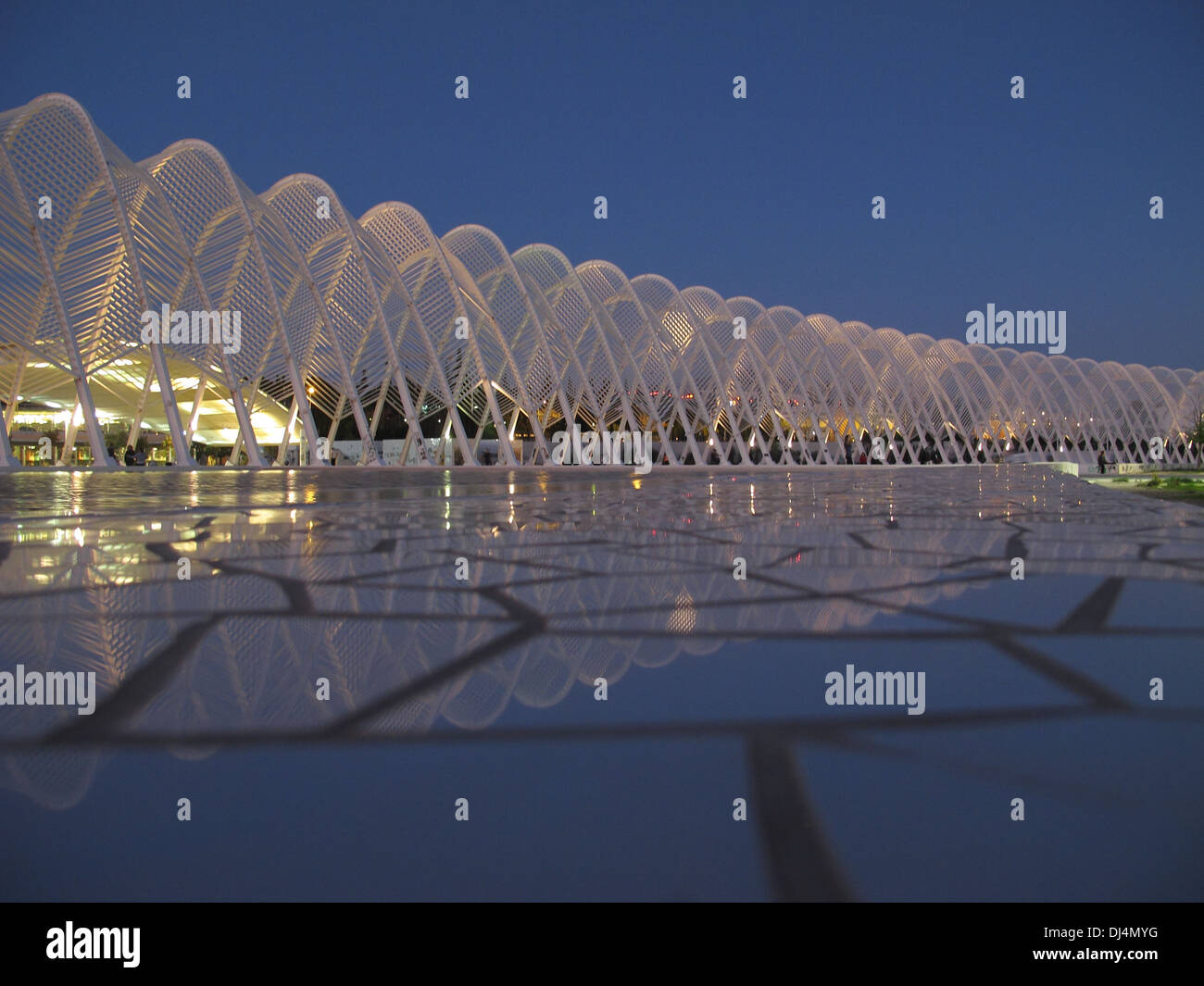 Scena notturna dell'agorà di Atene del centro olimpico Foto Stock