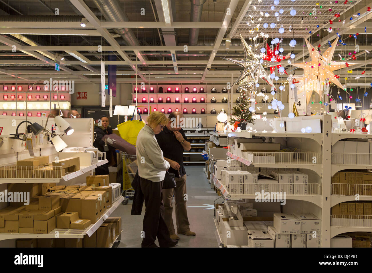 Dipartimento di illuminazione - Ikea - Edmonton - Londra Foto Stock