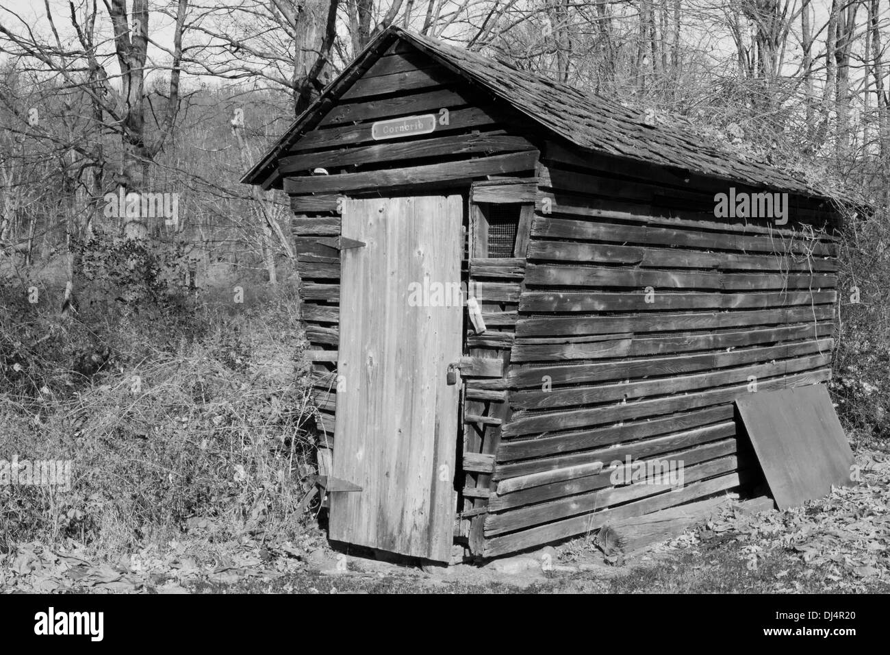 Una vecchia capanna di legno in Millbrook Village Foto Stock