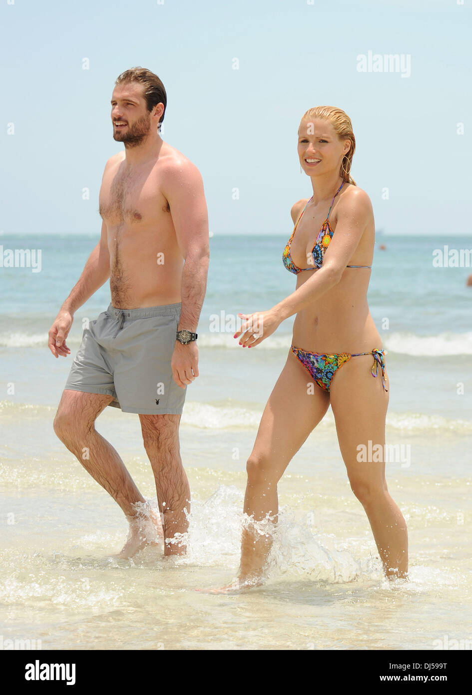 Michelle Hunziker e Tomaso Trussardi in vacanza a Miami Beach Miami Beach, Florida - 03.06.12 Foto Stock