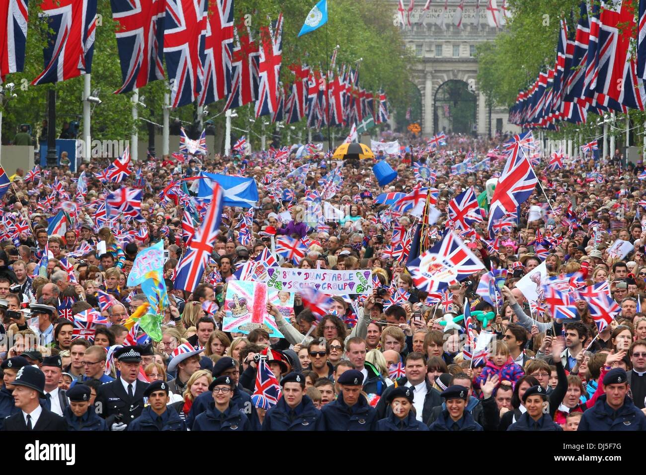 L'atmosfera della famiglia reale sul balcone di Buckingham Palace dopo il diamante della regina processione giubilare Londra Inghilterra - 05.06.12 Foto Stock