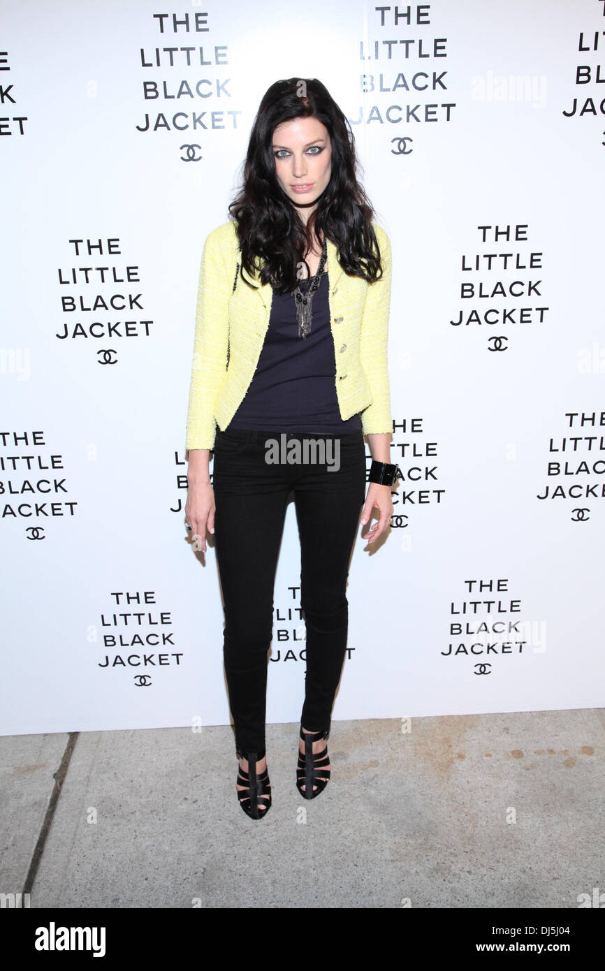 Jessica Pare Chanel, il piccolo giacca nera evento presso l Istituto  svizzero - arrivi New York City, Stati Uniti d'America - 06.06.12 Foto  stock - Alamy