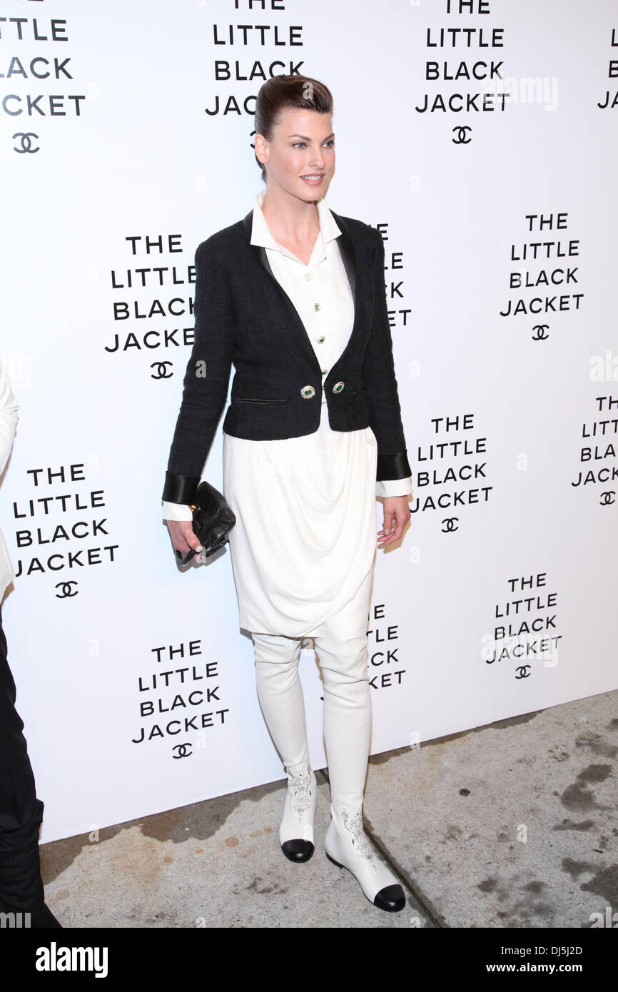 Linda Evangelista Chanel, il piccolo giacca nera evento presso l Istituto  svizzero - arrivi New York City, Stati Uniti d'America - 06.06.12 Foto  stock - Alamy