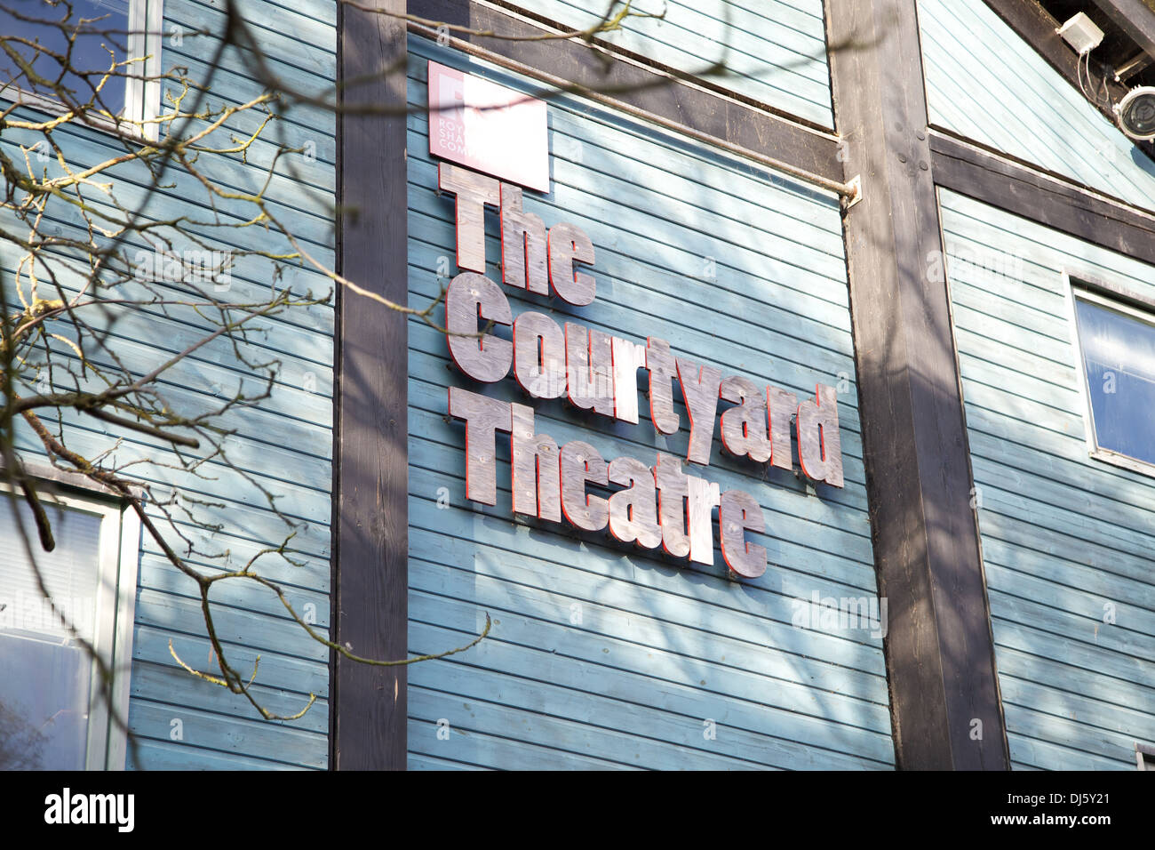 Colpo esterno del Courtyard Theatre in Stratford upon Avon Warwickshire, Regno Unito Foto Stock
