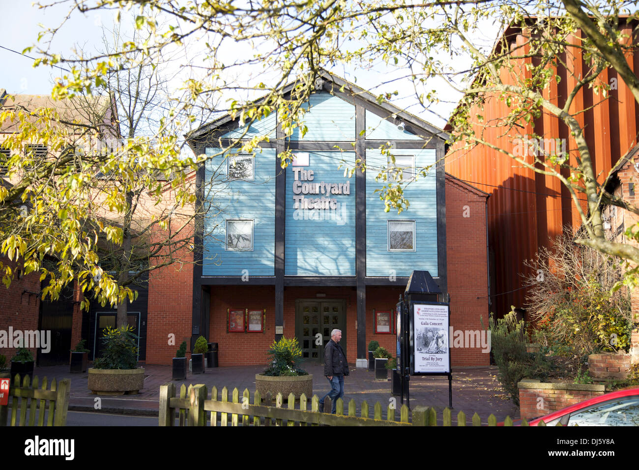 Colpo esterno del Courtyard Theatre in Stratford upon Avon Warwickshire, Regno Unito Foto Stock