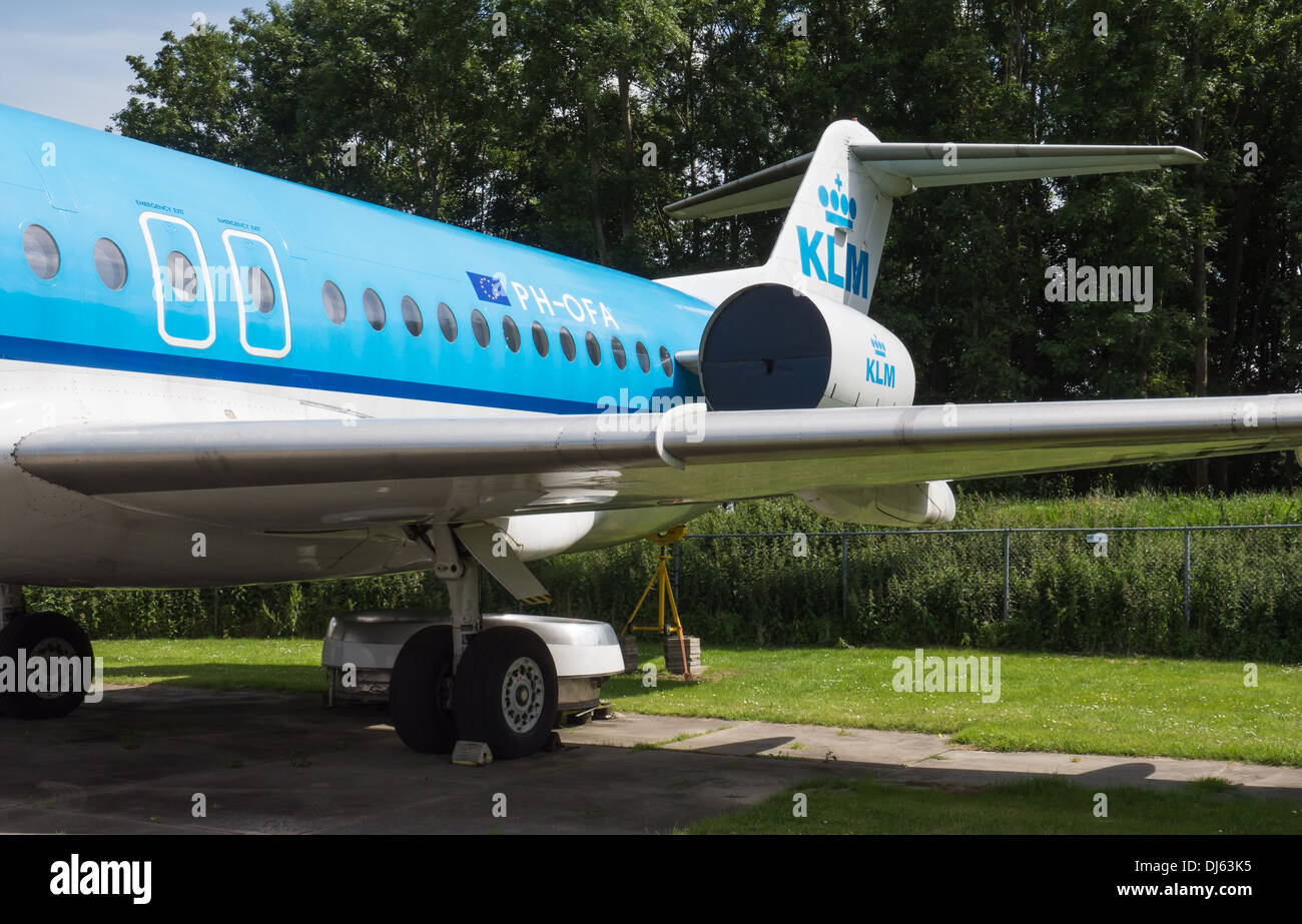 Il Fokker 100 Cityhopper velivolo sul display in mostra permanente di Lelystad Airport, Paesi Bassi denominato Aviodrome Foto Stock