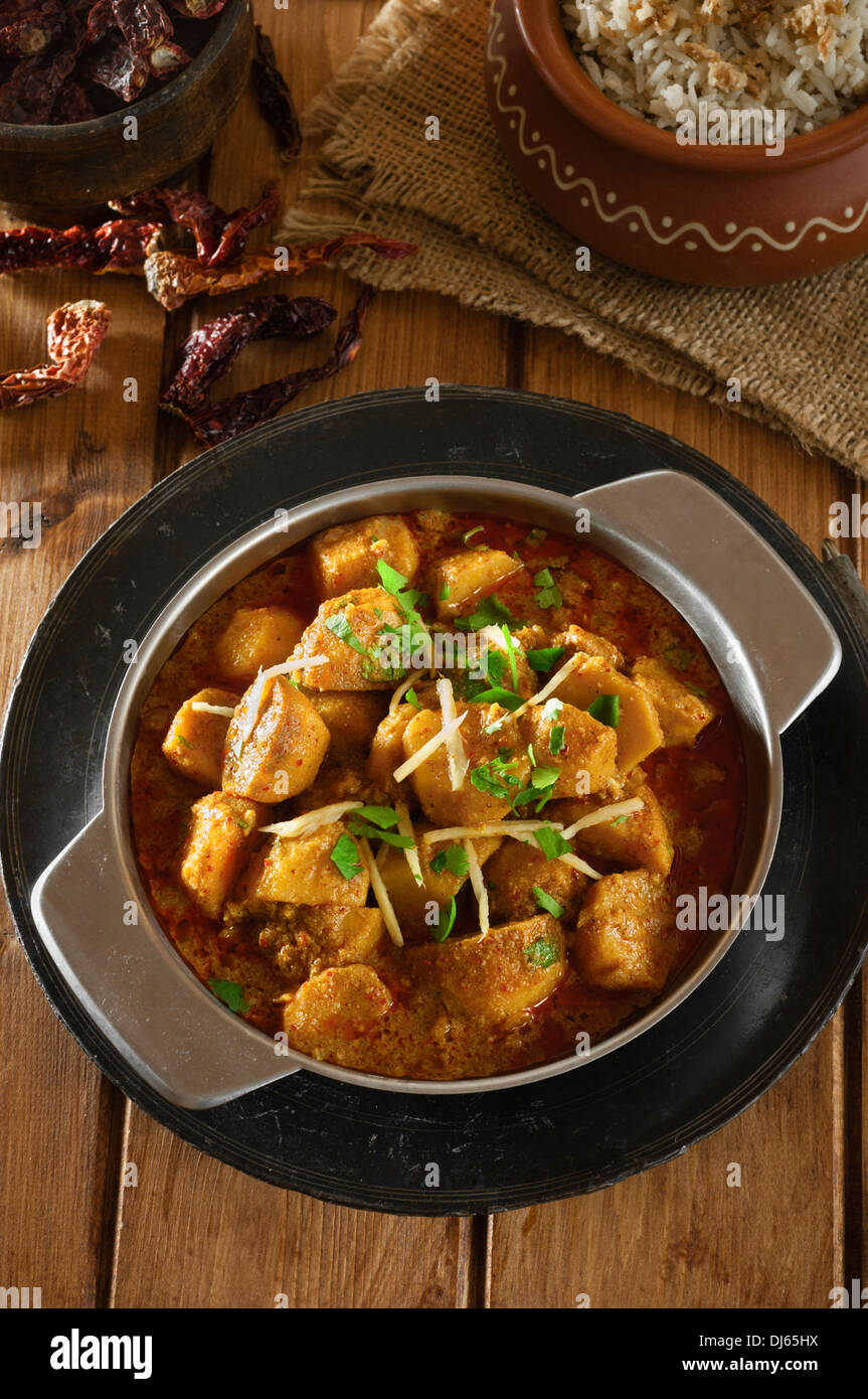 Dum, aloo piccante curry di patate alimentari in India Foto Stock
