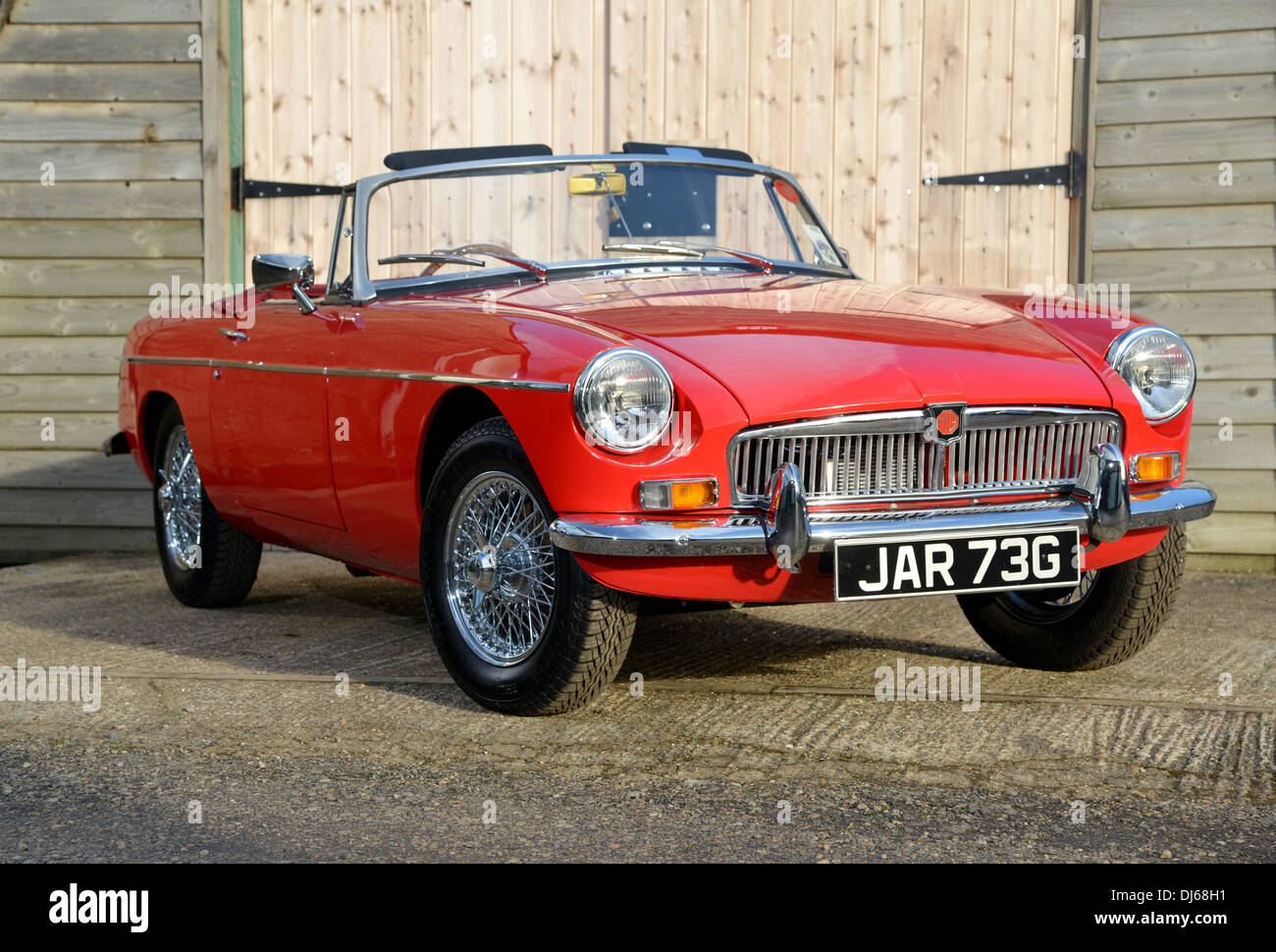 Rosso paraurti cromato MGB convertible classic British Auto sportiva Foto Stock