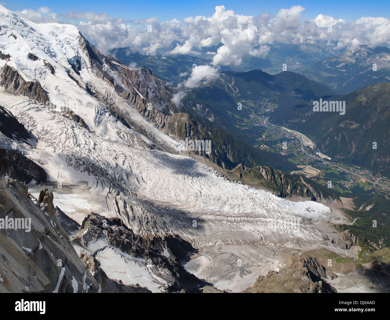 Glacier des Bossons dall'Aiguille du Midi, Chamonix-Mont-Blanc, Francia. Foto Stock