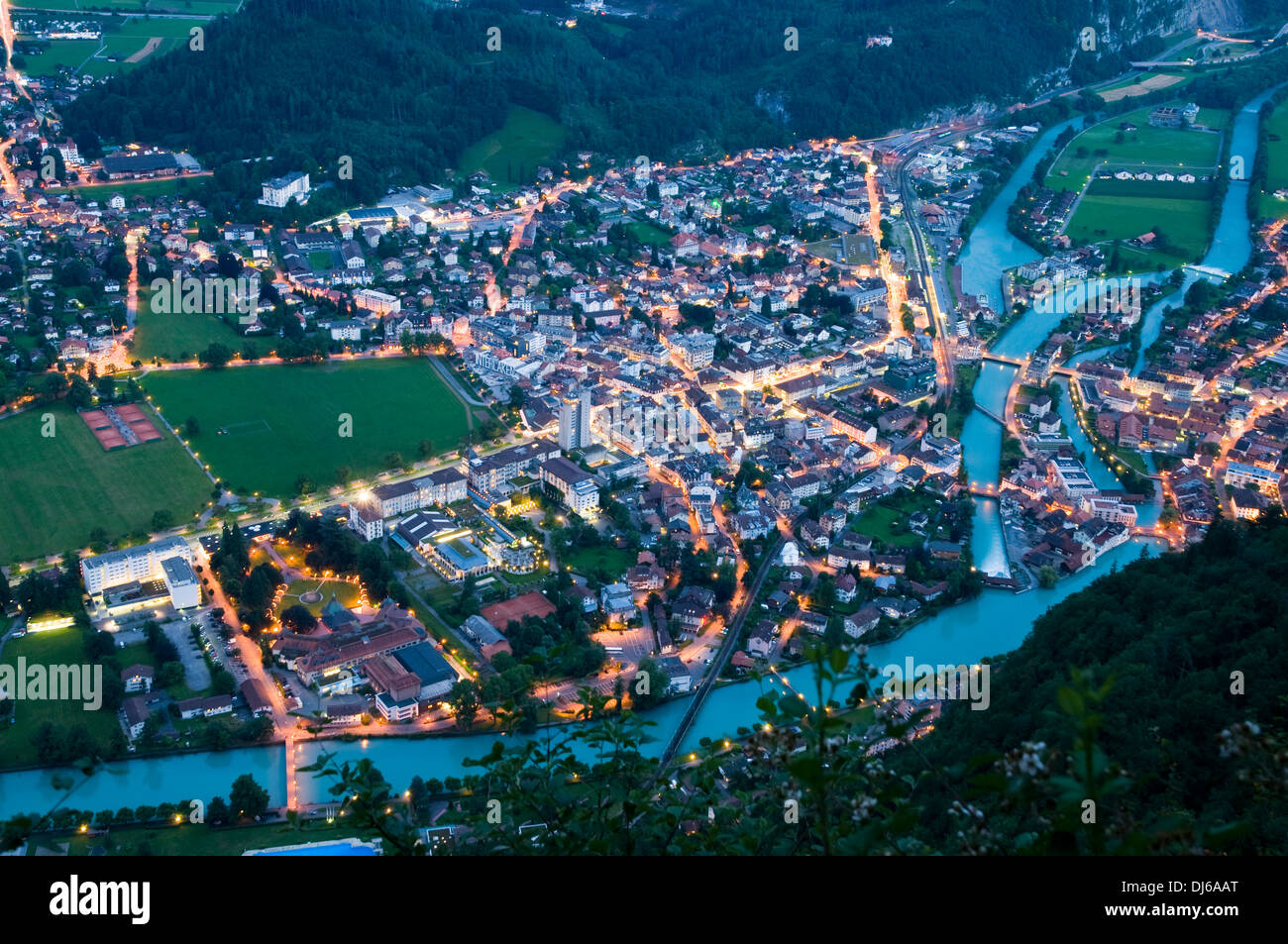 L'Europa. La Svizzera, Canton Berna. Oberland Bernese, Interlaken. Aare, il collegamento tra i laghi Brienzersee Thunersee e. Foto Stock