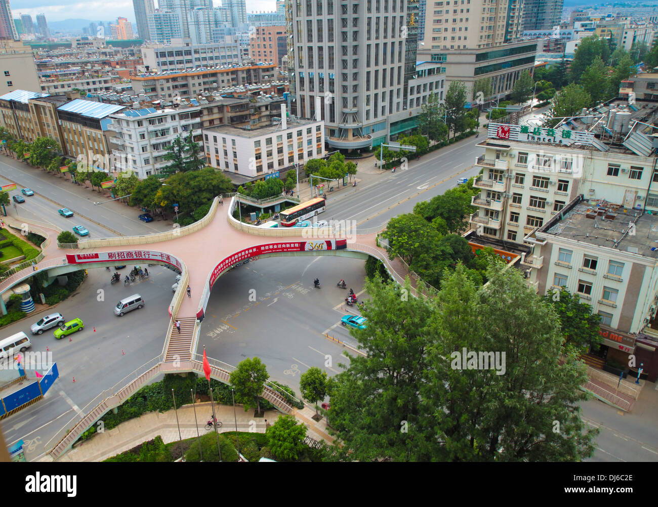 Street view nella città di Kunming Foto Stock